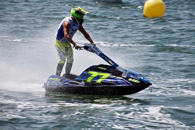 俱乐部和球 俱乐部和球